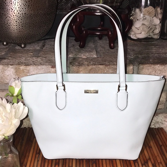 kate spade Handbags - LAST CHANCE Kate Spade beautiful baby blue dally tote handbag
